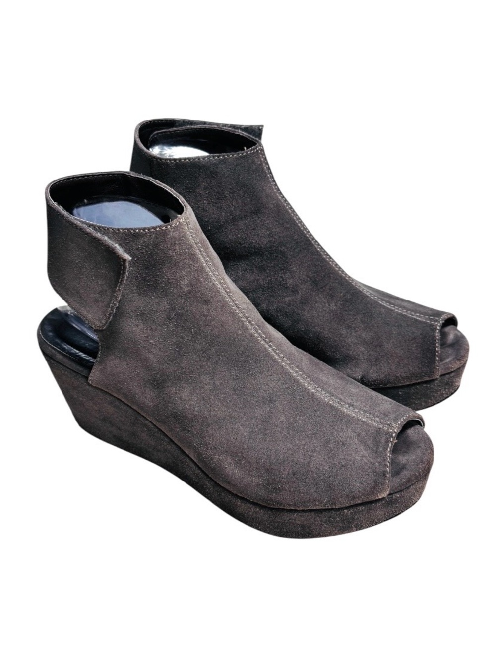 Chocolat Blue Women's Gray Suede Peep-Toe Wedge Sandals Size 8